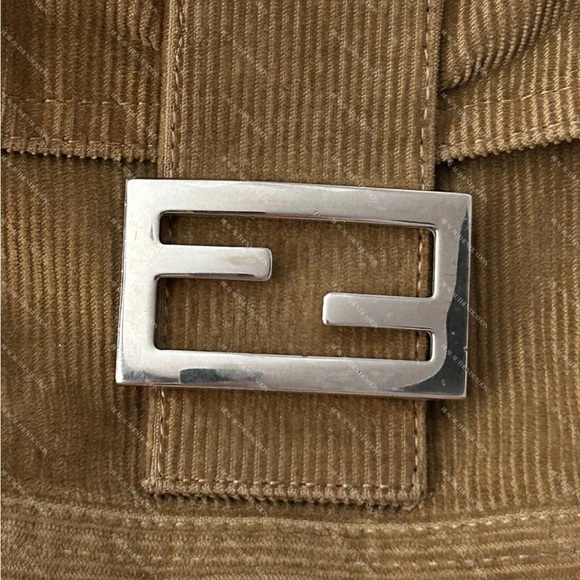 Vintage Fendi Brown Corduroy Baguette Bag - Picture 4 of 16